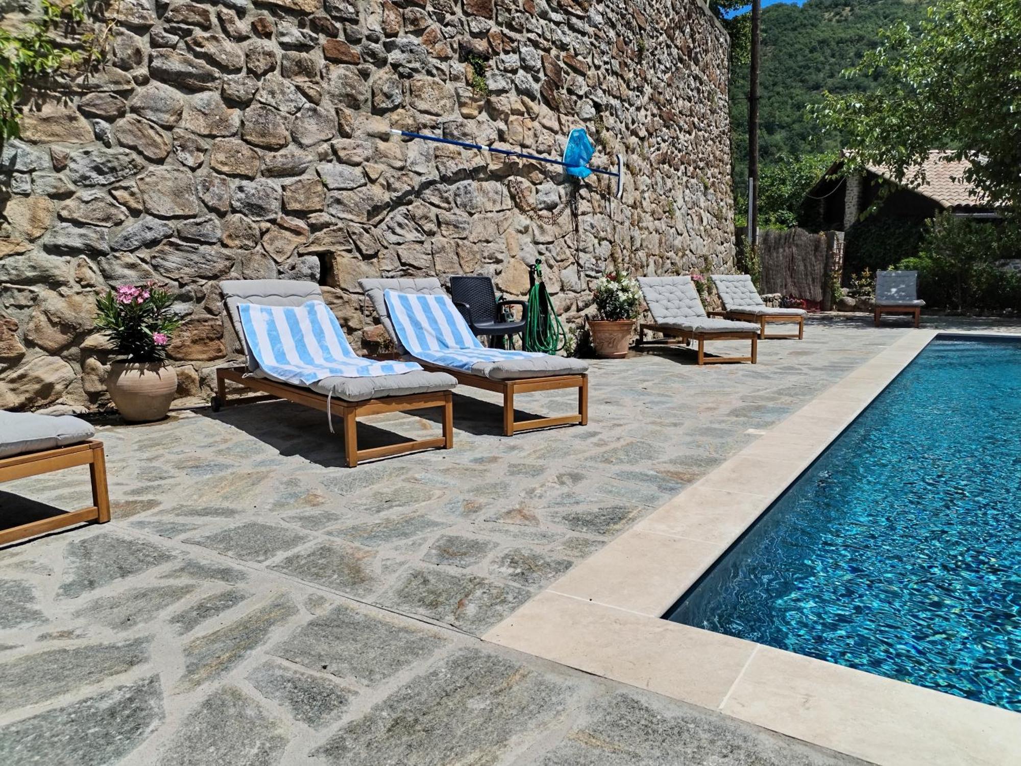 Mes Maisons Gardoises, Two Gites Sleeping 13 With Two Private Pools, Kids Room, Laundry, Disco, Free Wifi, Linen And Dog'S Are Welcome Gagnieres Ngoại thất bức ảnh